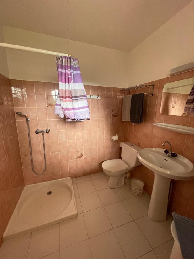Motel Esterel มองเดอลิเยอลานาปูล ภายนอก รูปภาพ